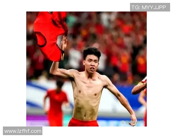 足球明星因脱衣庆祝被罚黄牌引发争议球迷热议比赛规则与运动员行为规范 足球明星因脱衣庆祝被罚黄牌引发争议球迷热议比赛规则与运动员行为规范